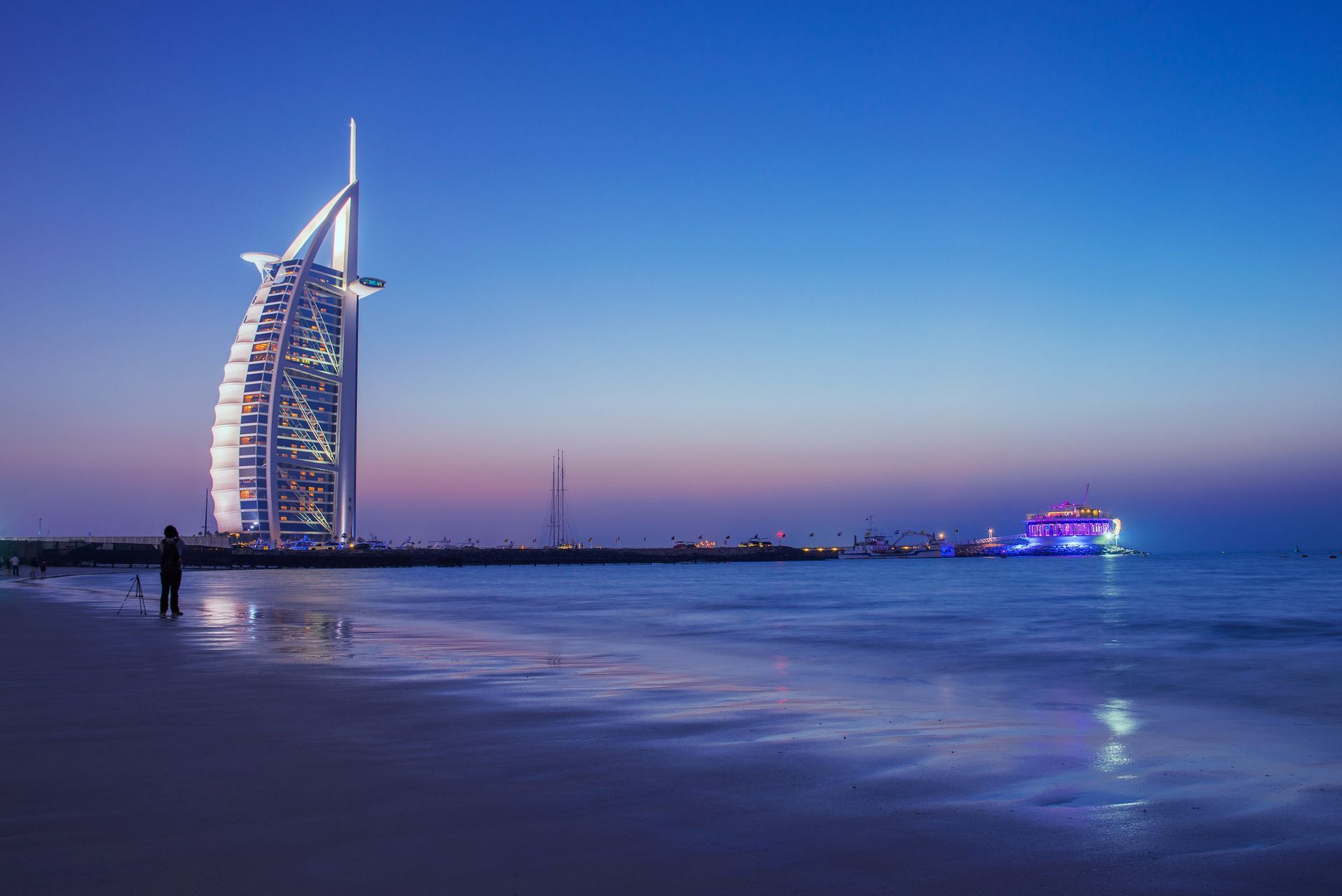 DUBAI