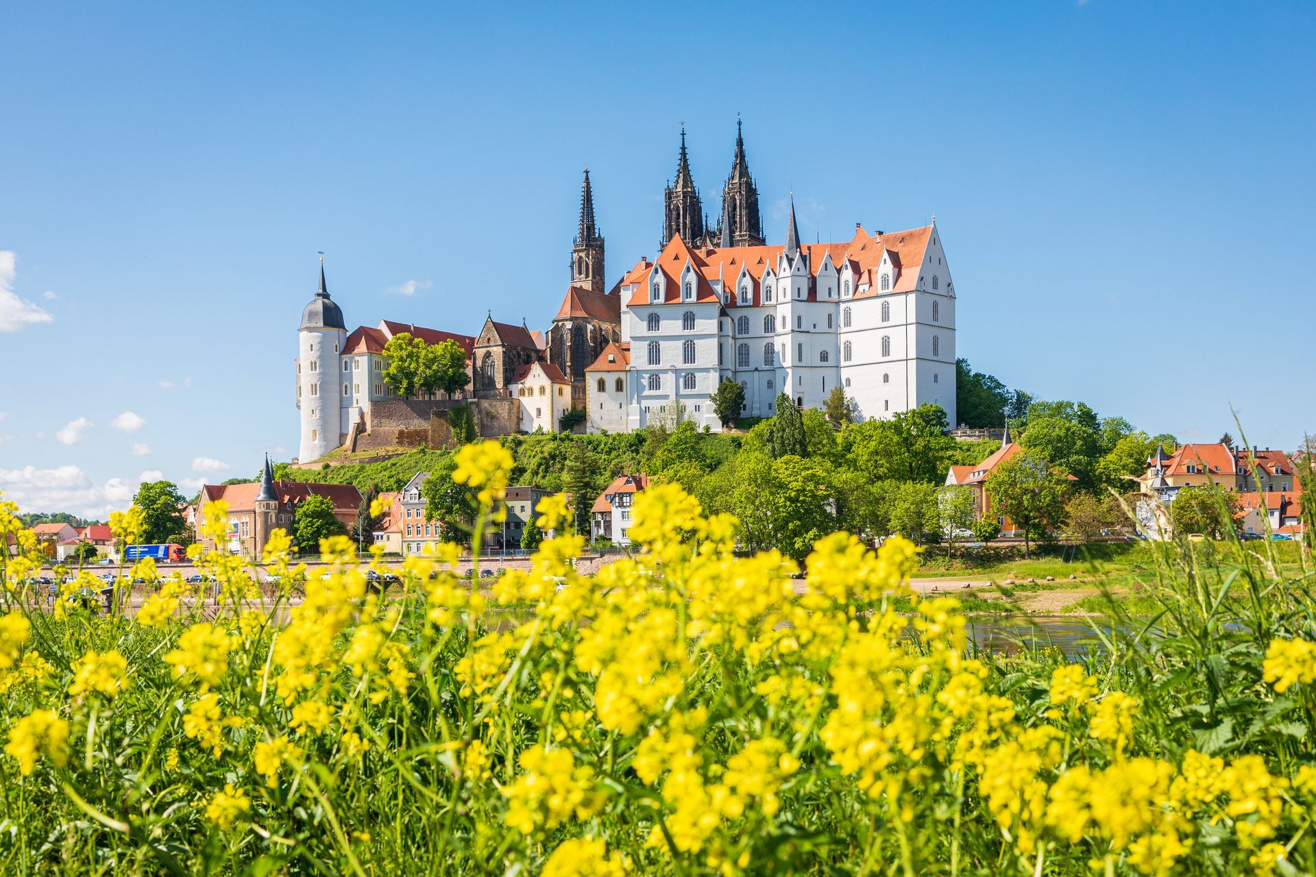 Meißen Burgberg mit Dom und Albrechtsburg an der Elbe