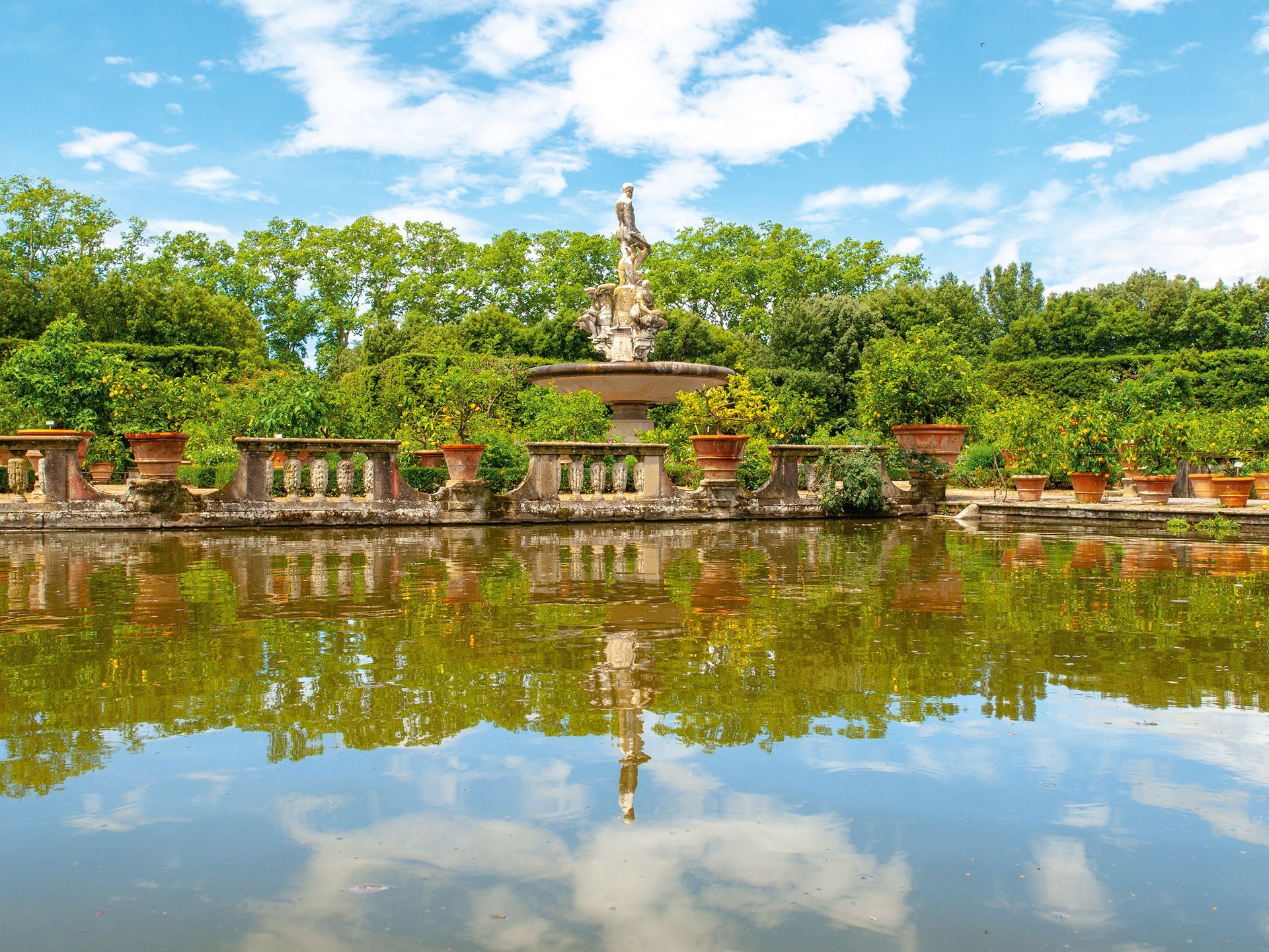 Fountain Ocean with park pond in Boboli Gardens, Florence, Italy.
