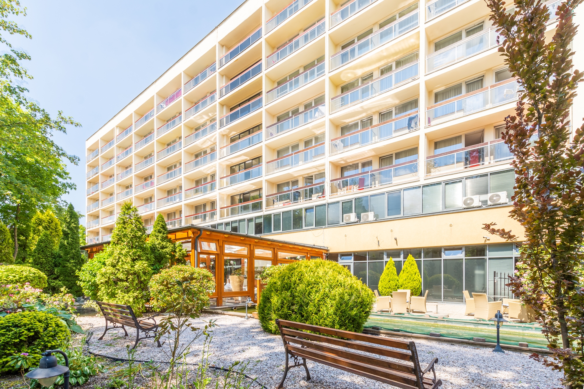 Ikar - Hotelgarten (6)