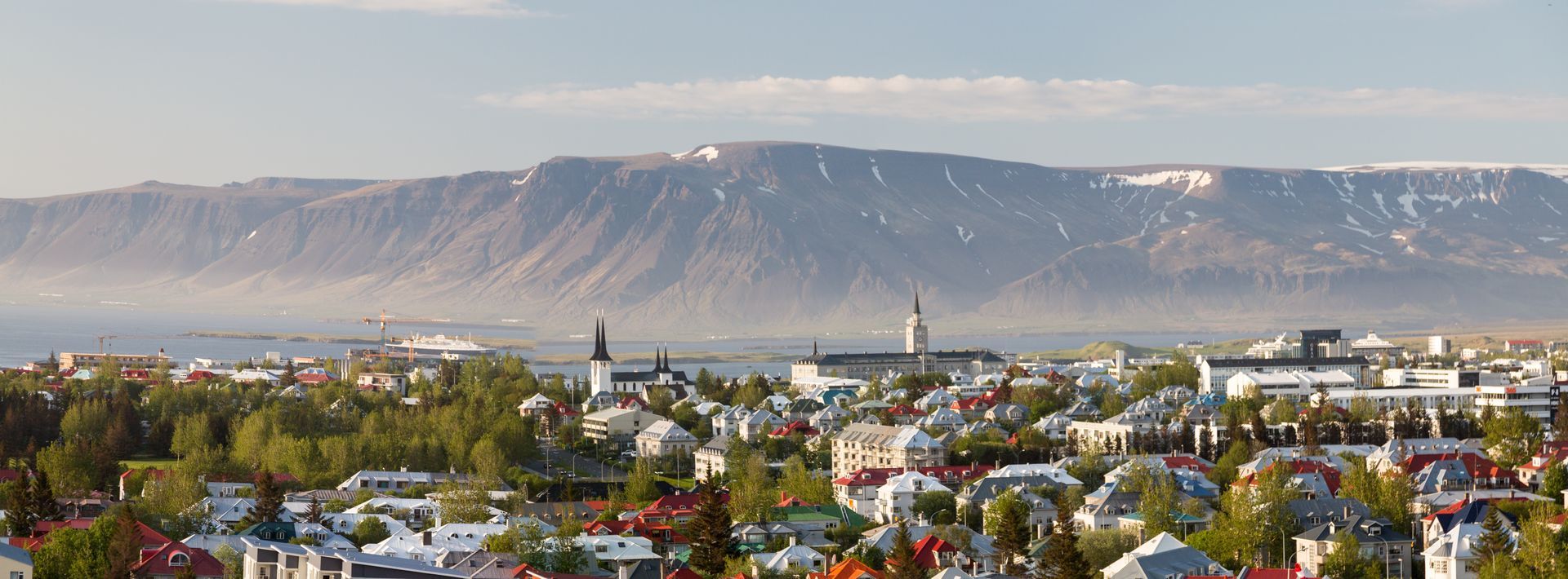 Sommernacht in Reykjavik