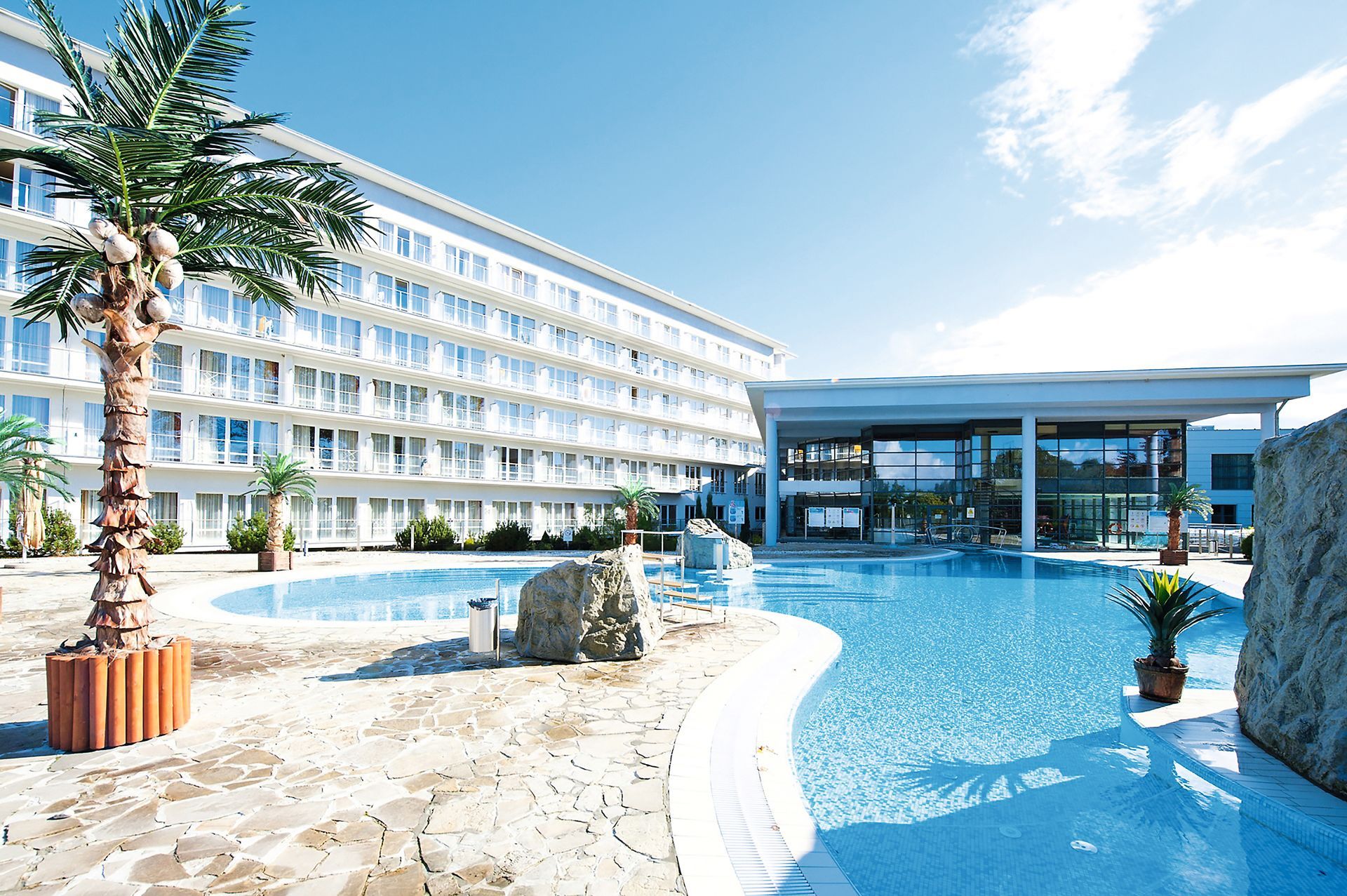 IKAR_aussenpool-2