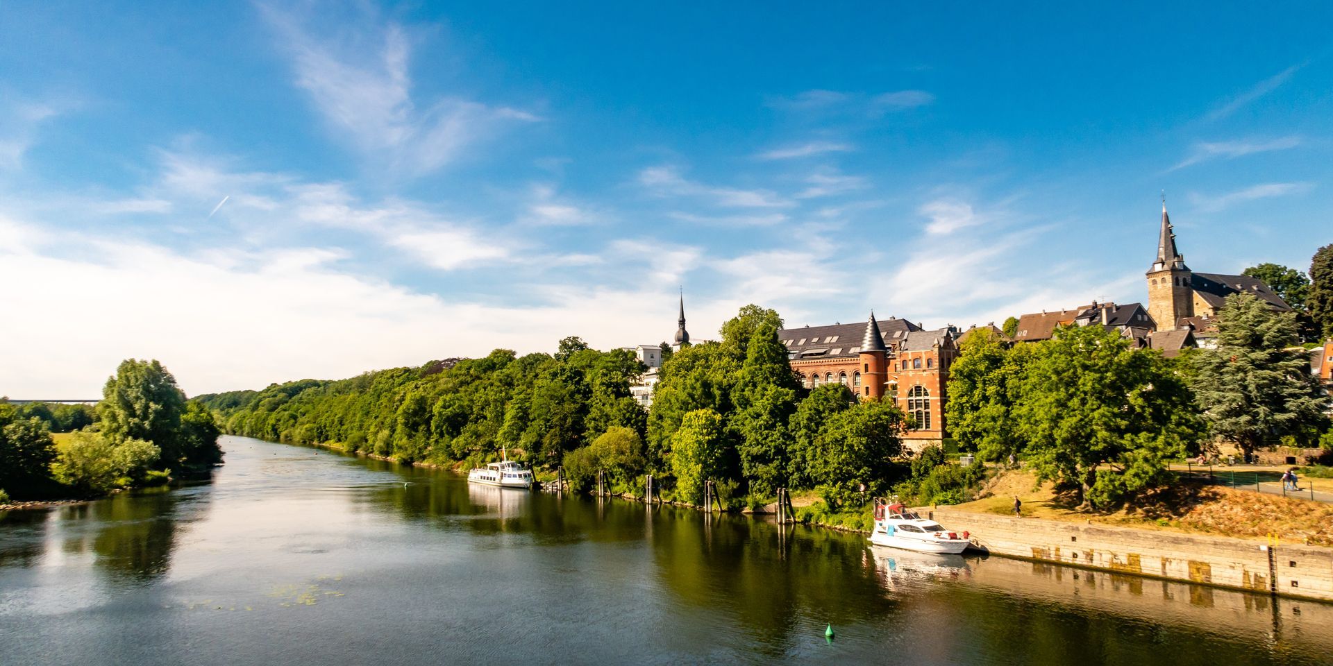 Panorama Blick auf Ruhr und Essen Kettwig