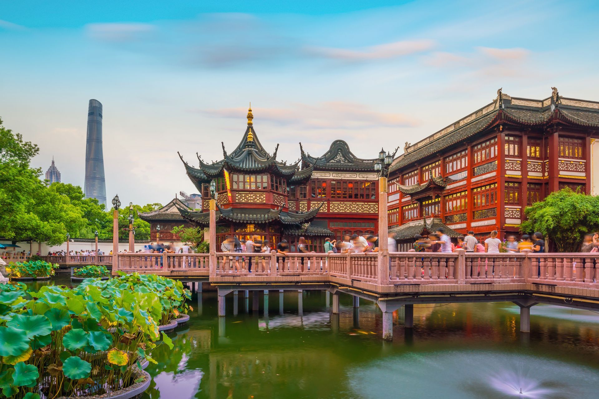 Shanghai, China view at the traditional Yuyuan Garden District