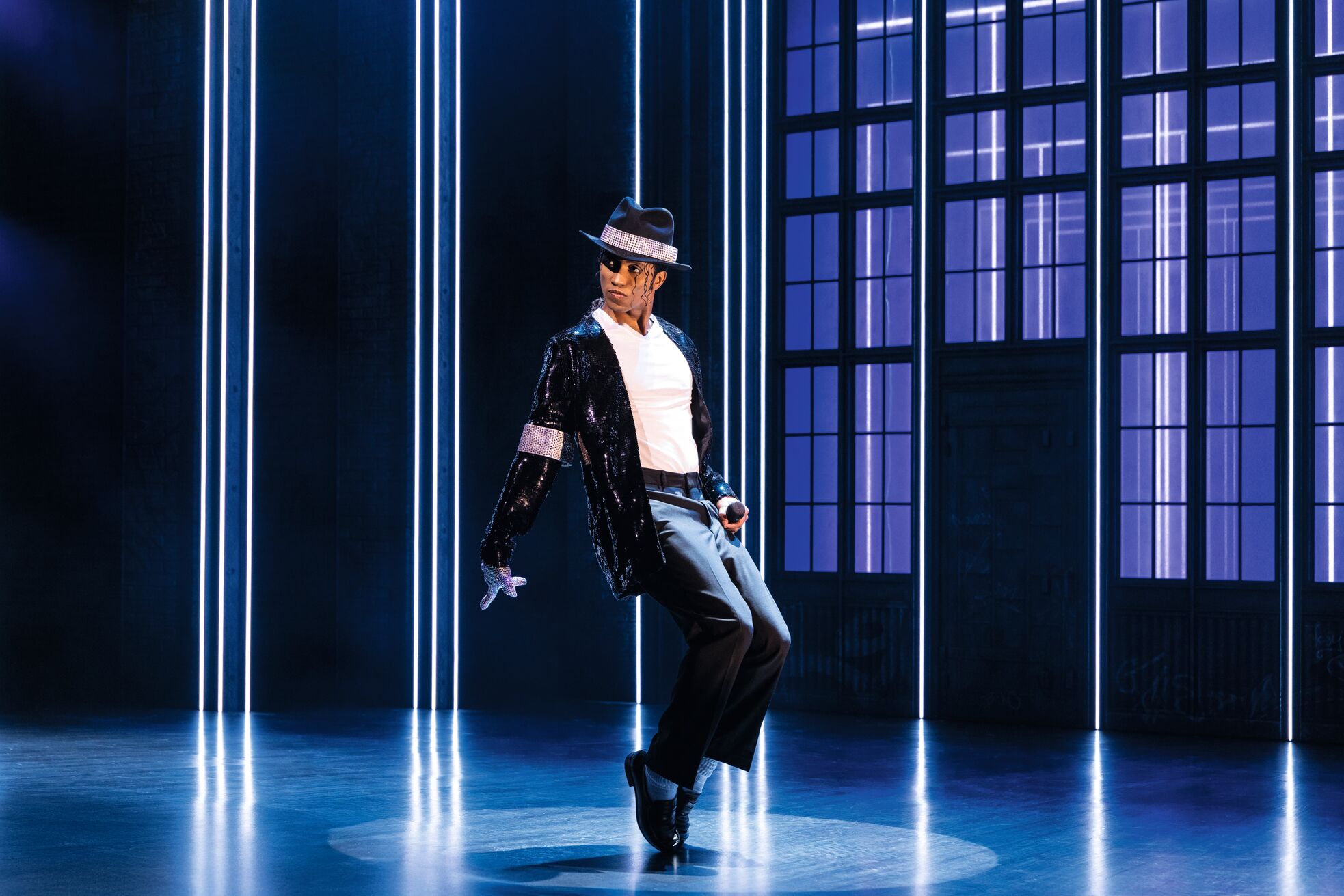 JPG 72 dpi (RGB)-MJ_HH_Billie_Jean_(c)_Matthew_Murphy_Stage_Entertainment