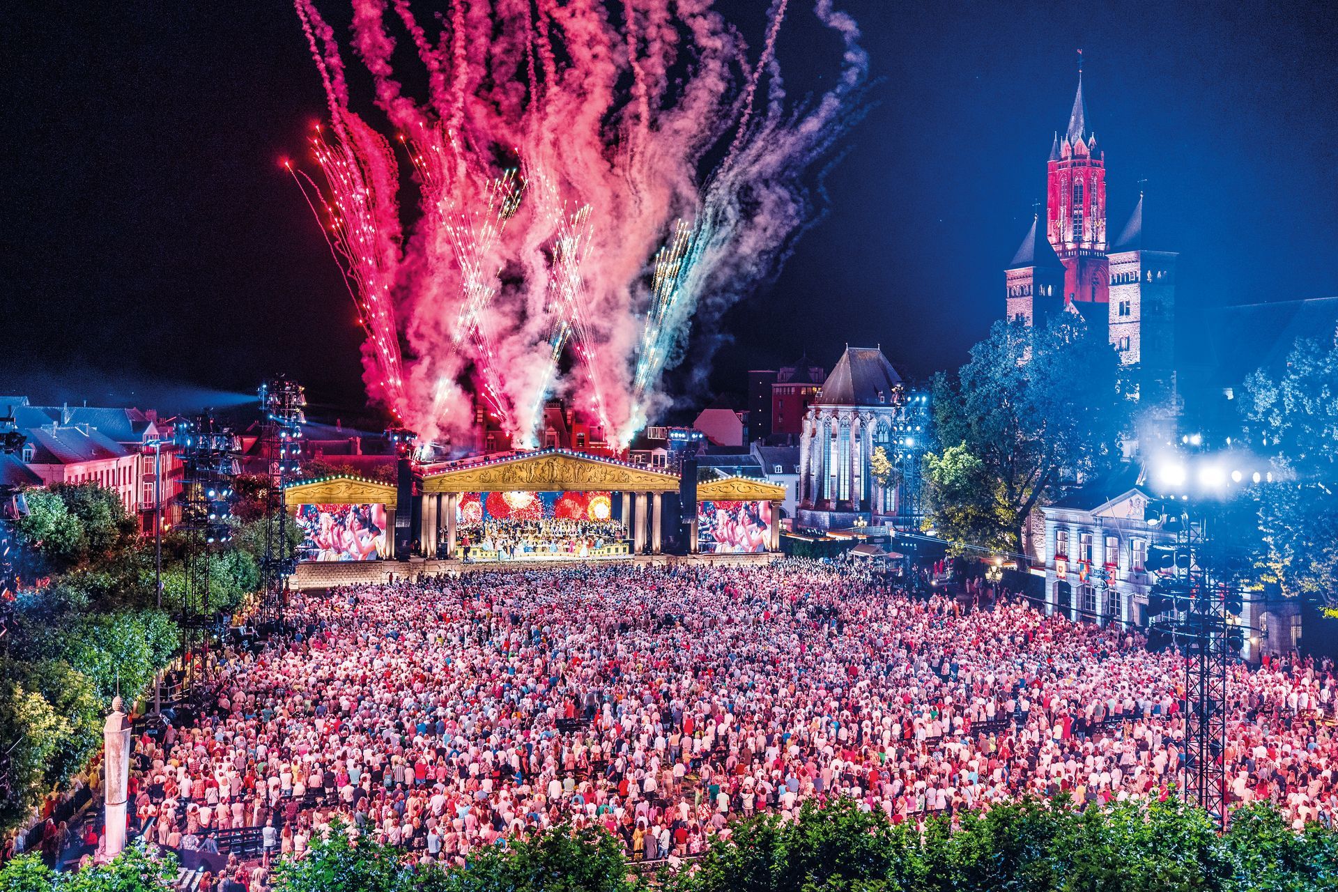 080723, Maastricht: Andre Rieu Vrijthof. Foto: Marcel van Hoorn.